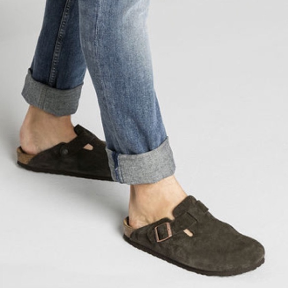 Birkenstock • Boston Suede Sandal Clogs in Mocha